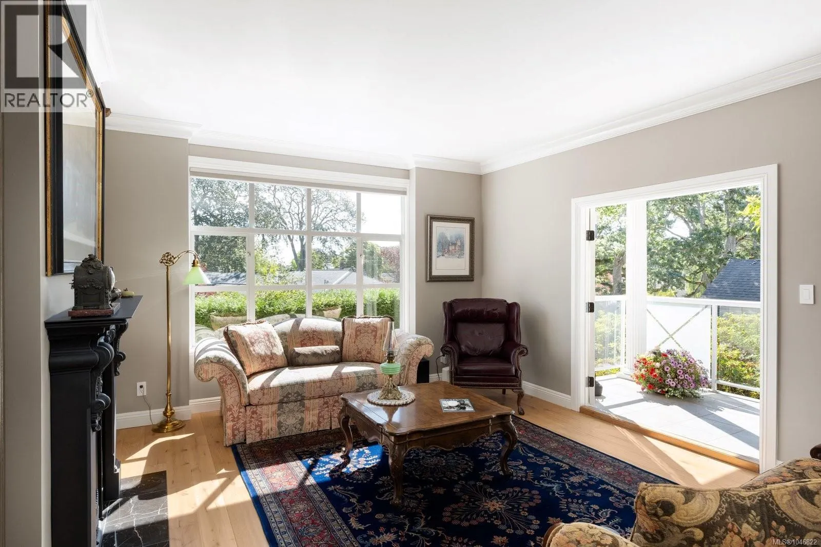 203 2277 Oak Bay Ave