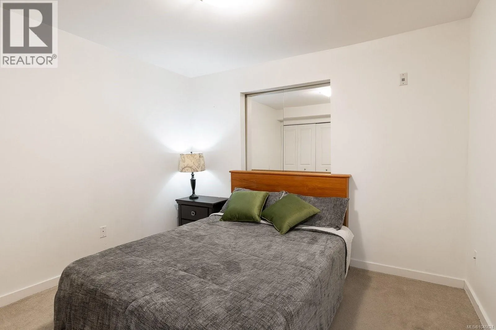 204 1405 Esquimalt Rd