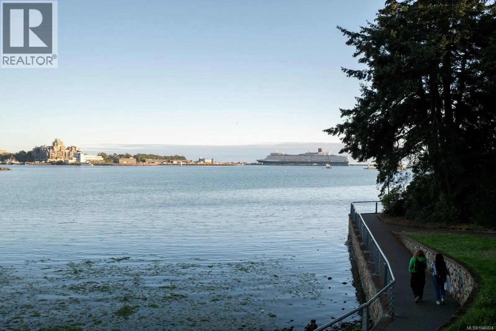 204 1405 Esquimalt Rd