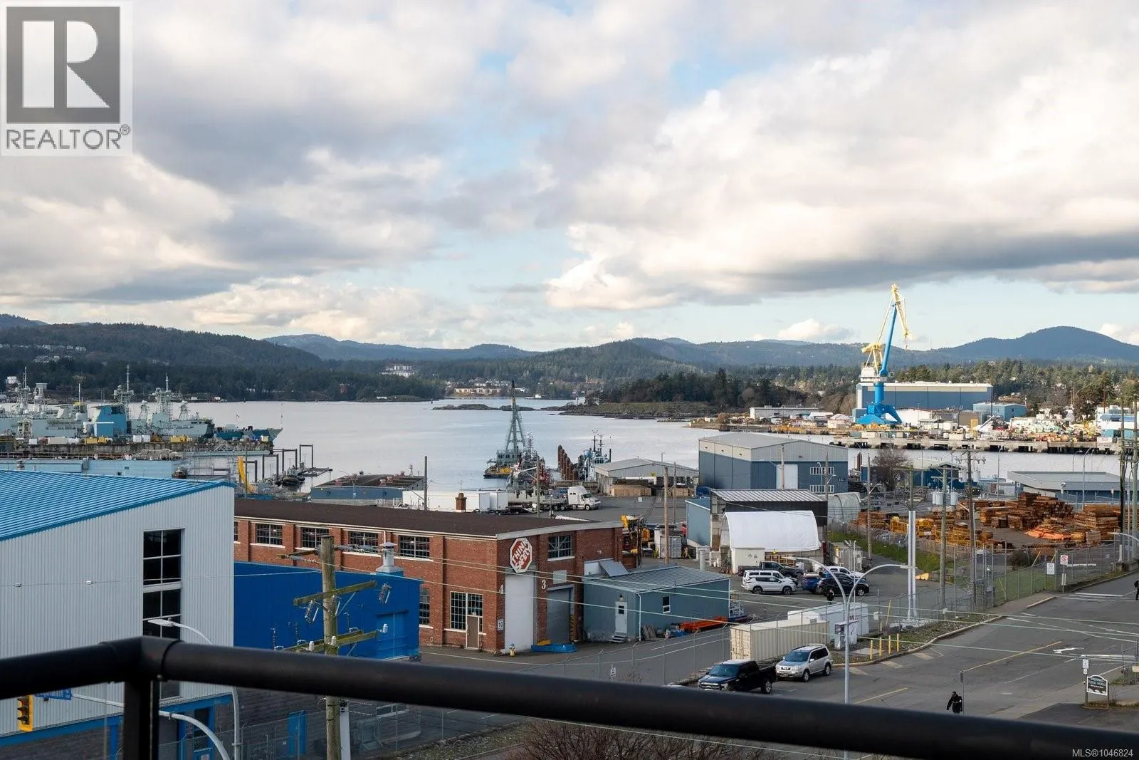 204 1405 Esquimalt Rd