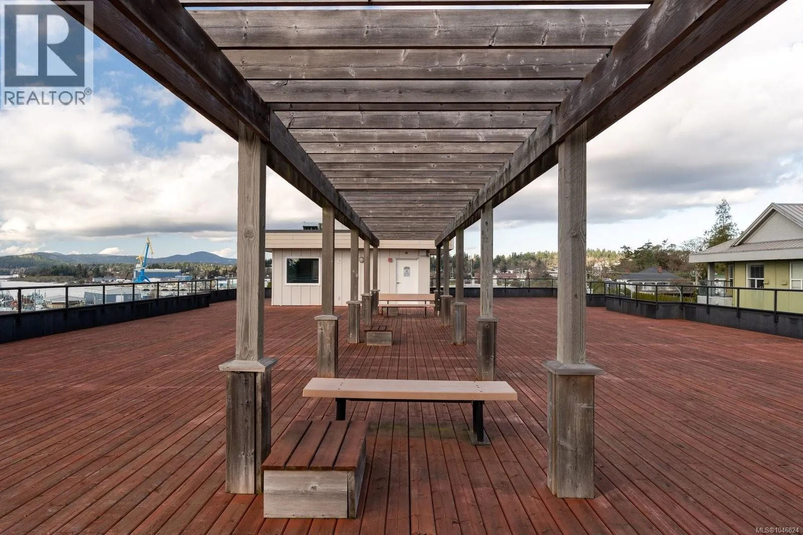 204 1405 Esquimalt Rd