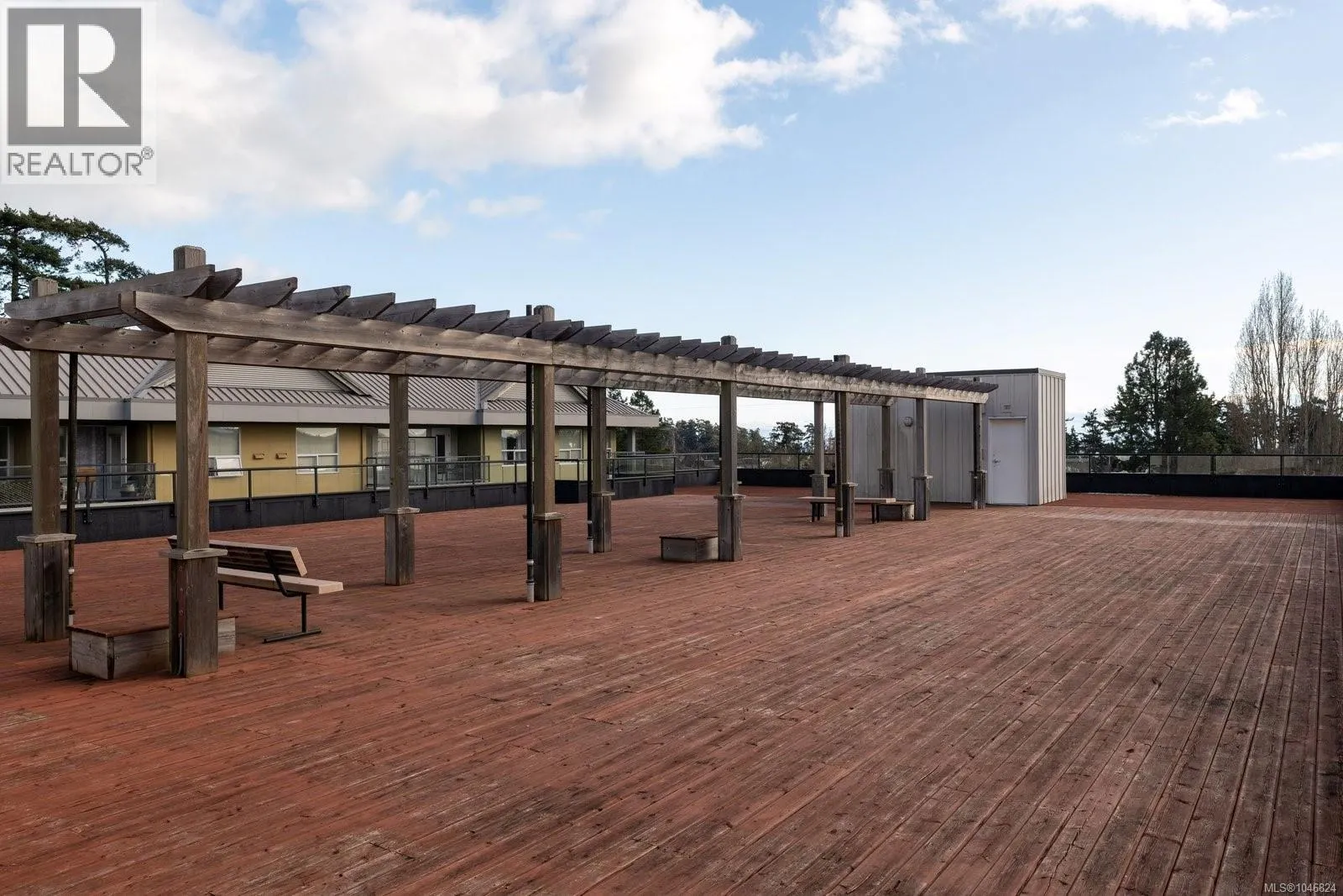 204 1405 Esquimalt Rd