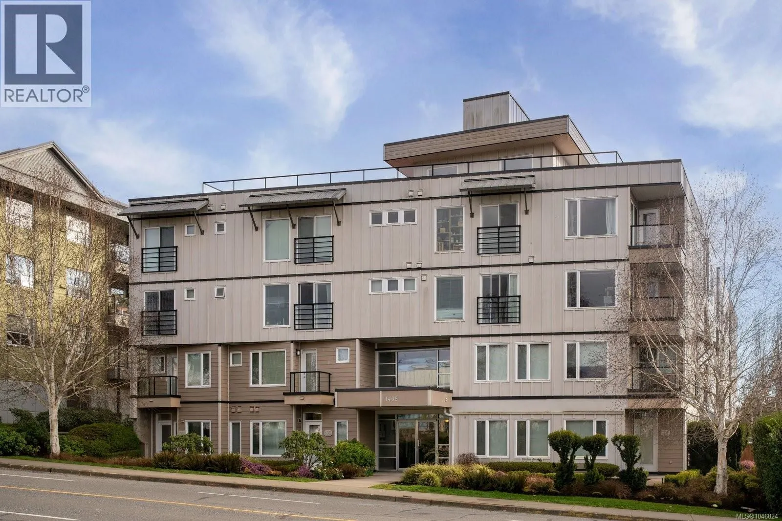 204 1405 Esquimalt Rd
