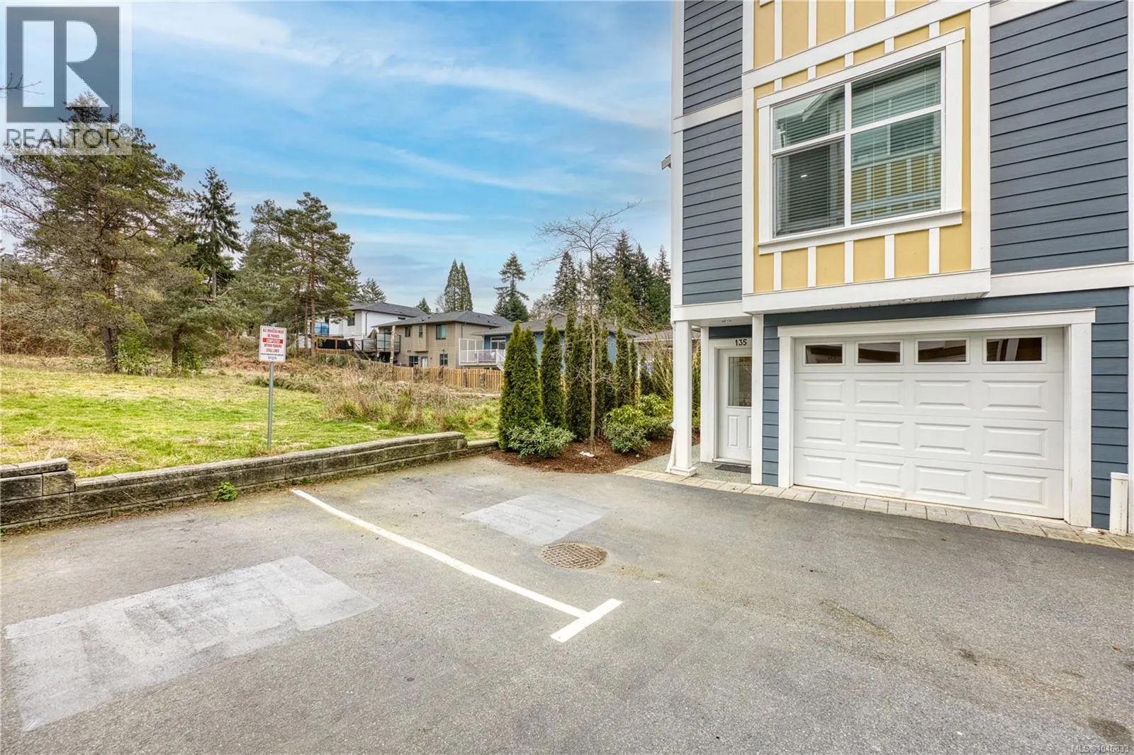 135 6057 Doumont Rd