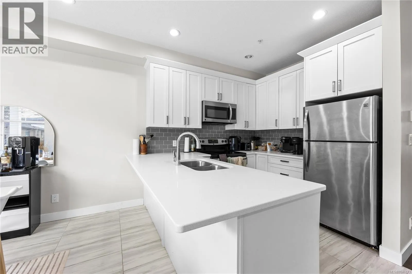 135 6057 Doumont Rd