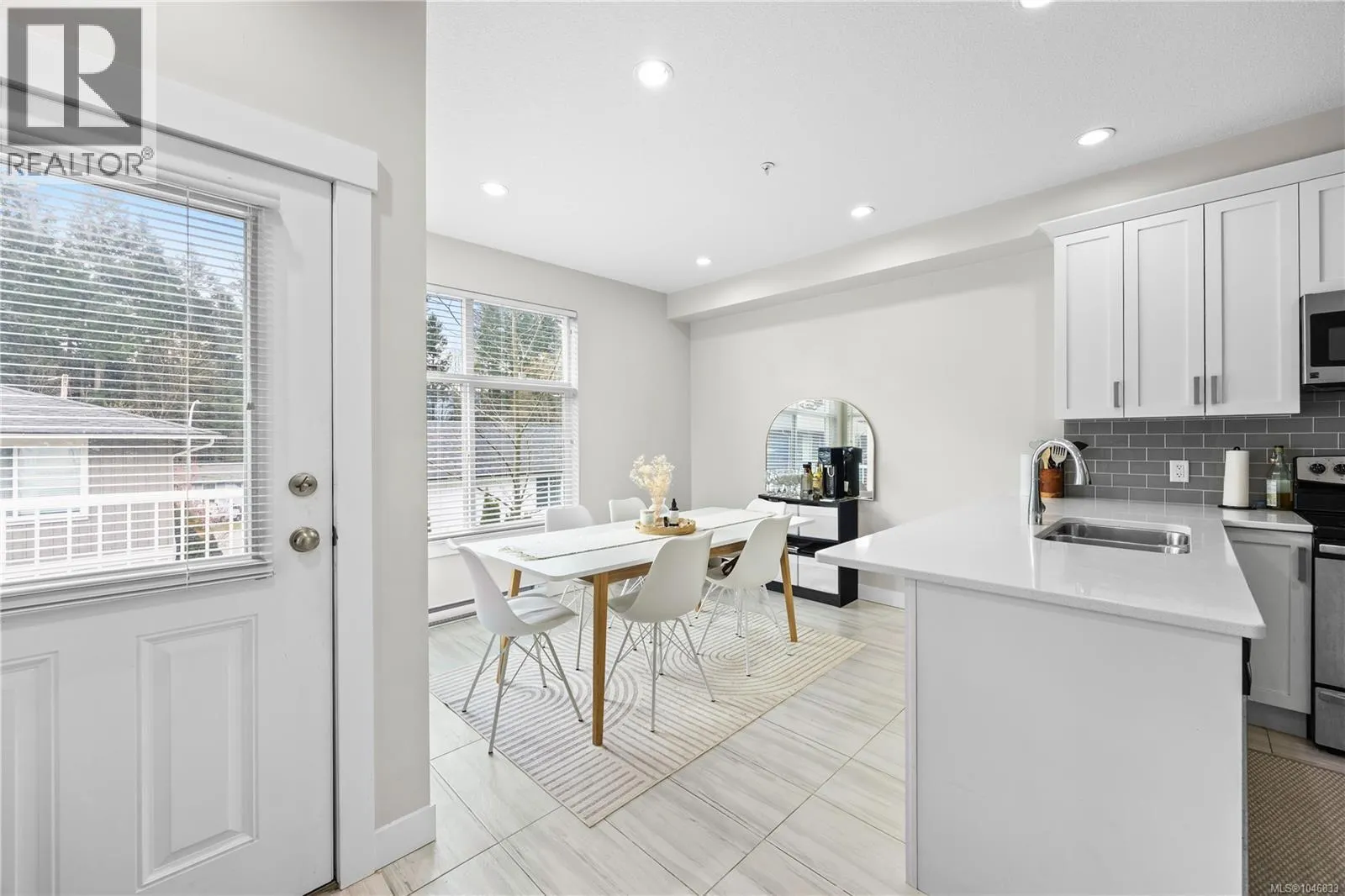 135 6057 Doumont Rd