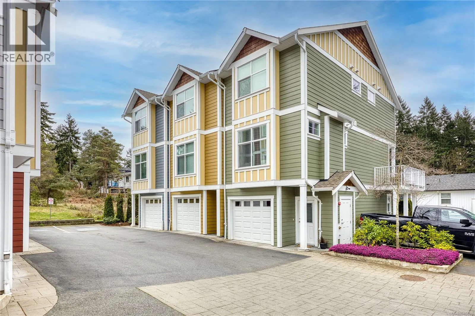 135 6057 Doumont Rd