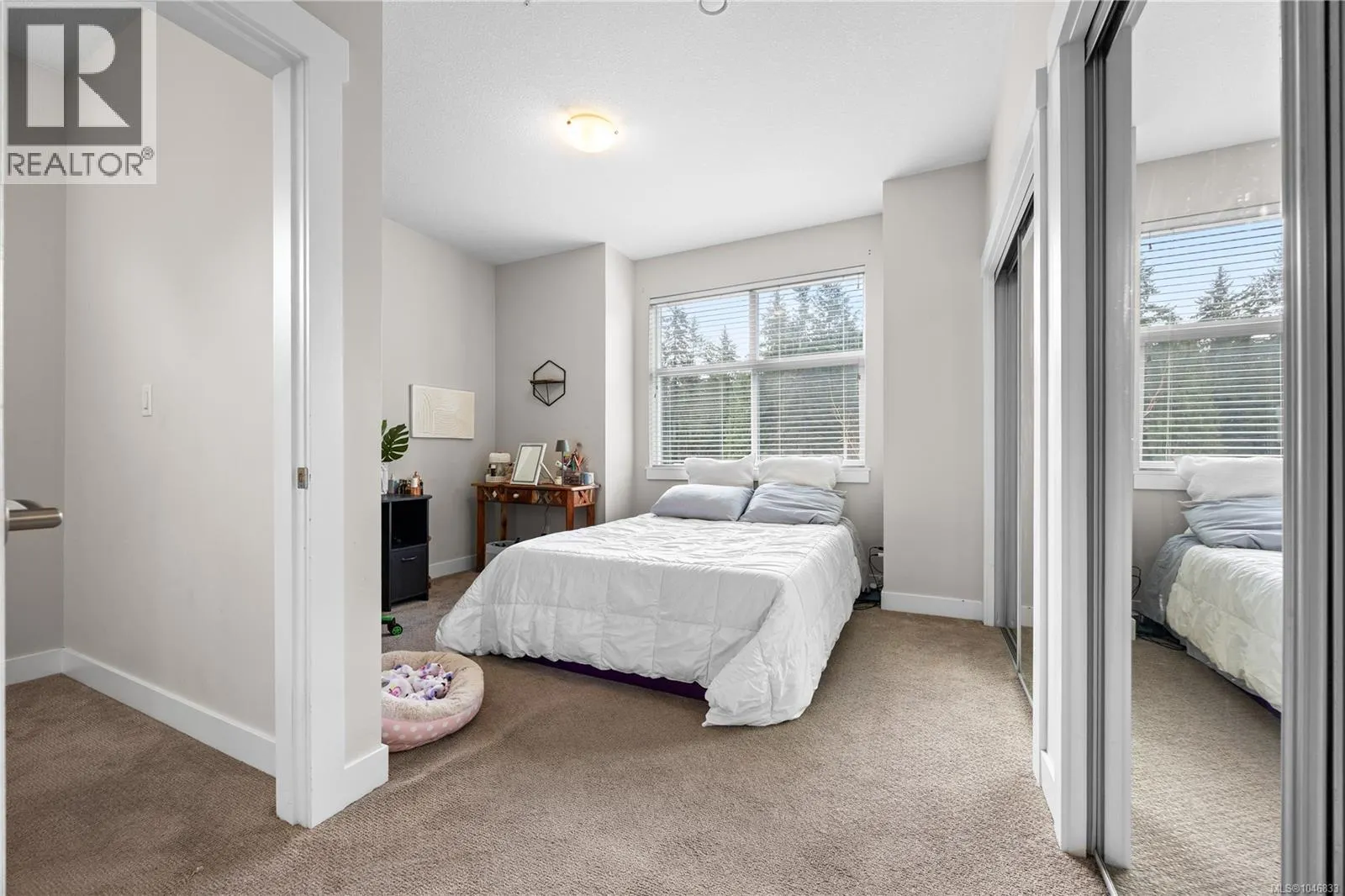 135 6057 Doumont Rd