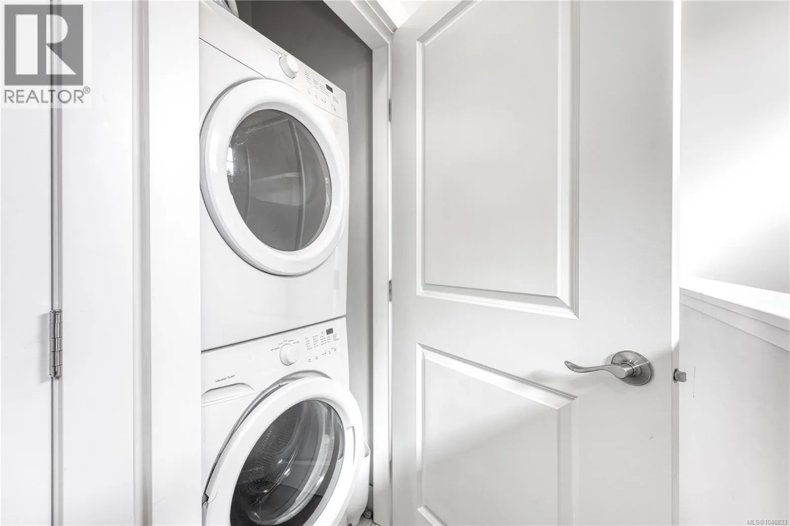 135 6057 Doumont Rd
