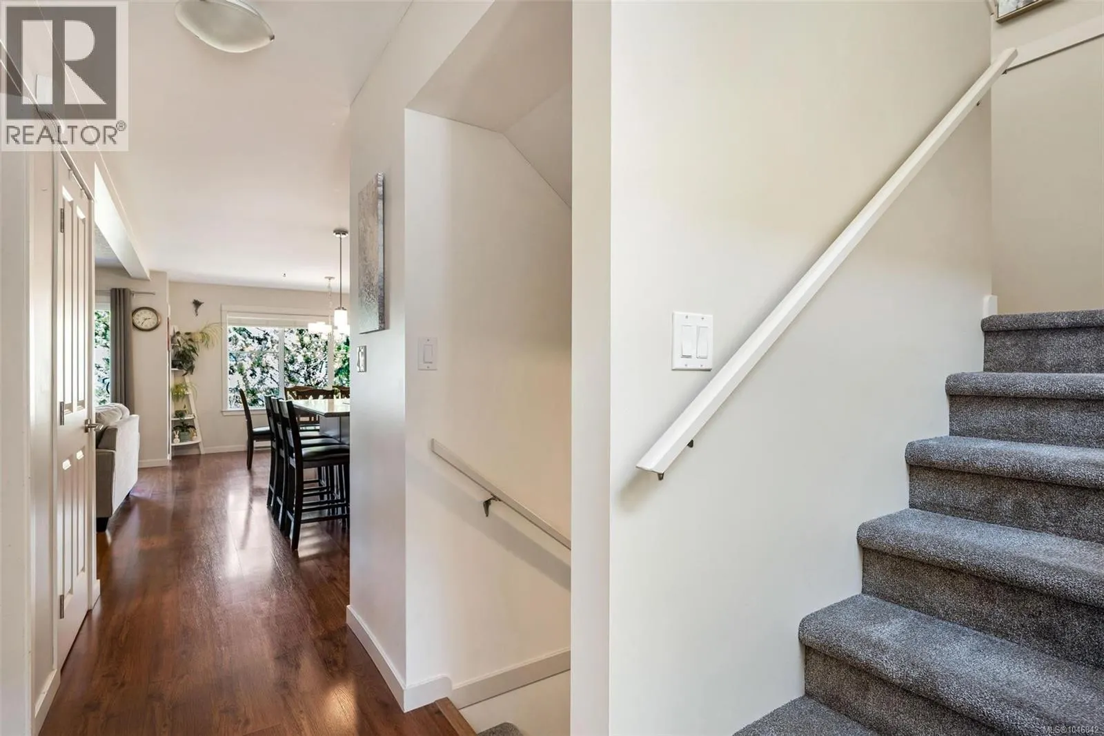 9 6250 Palahi Rd