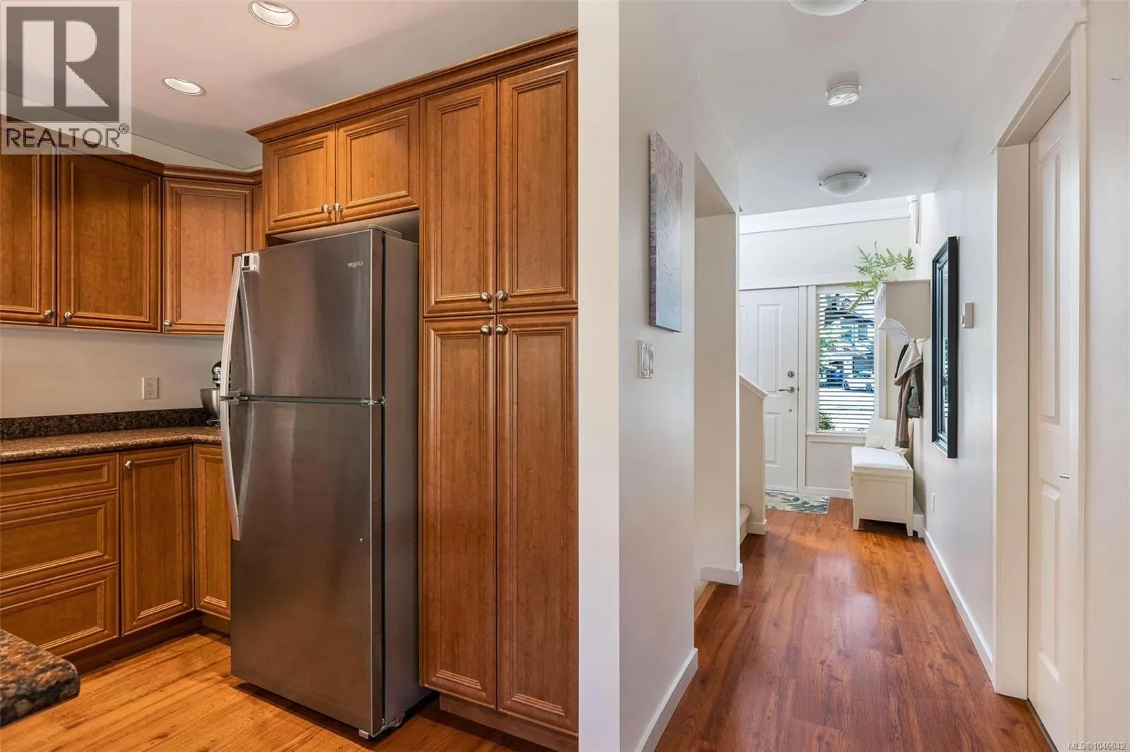 9 6250 Palahi Rd