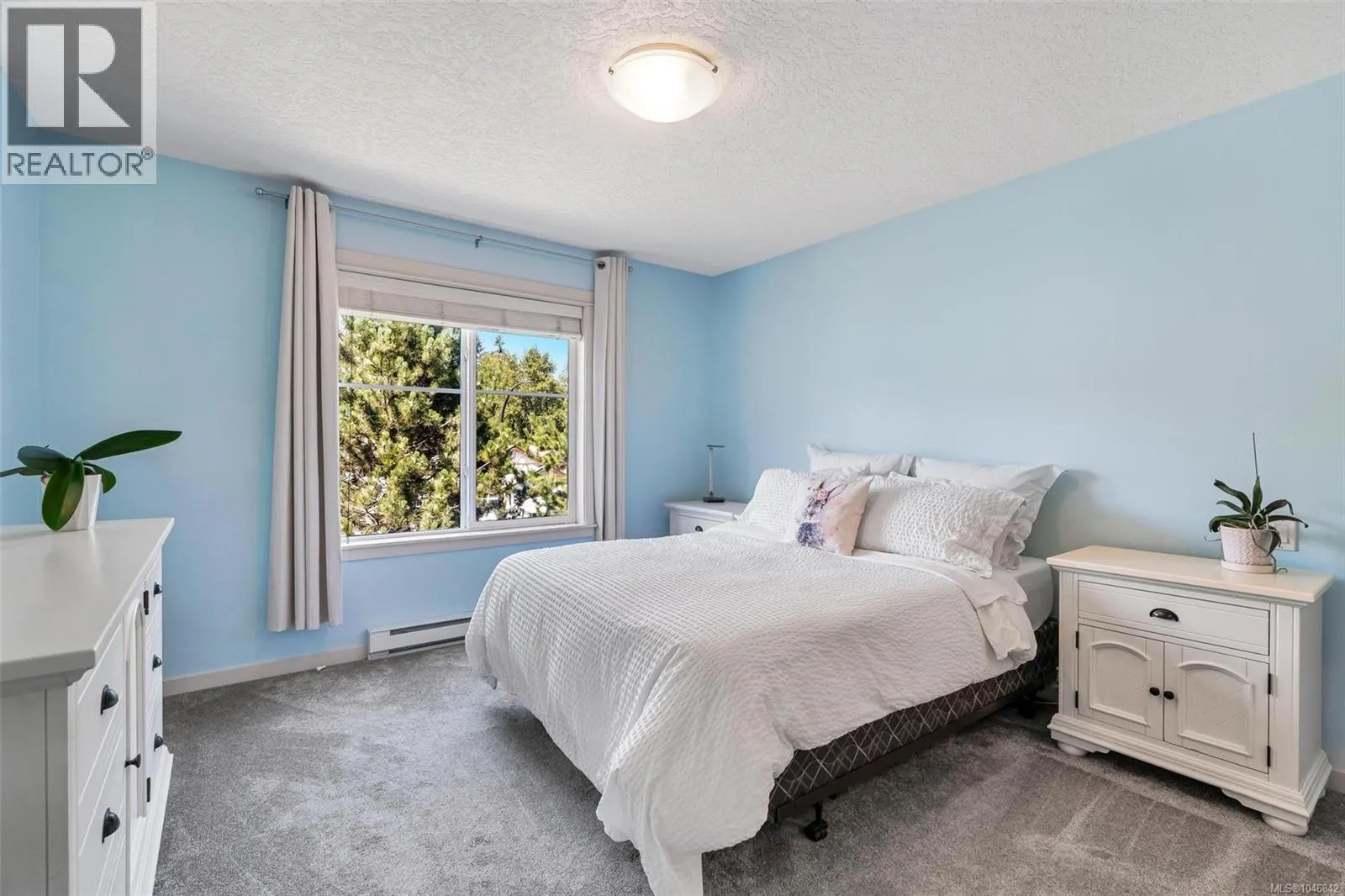 9 6250 Palahi Rd