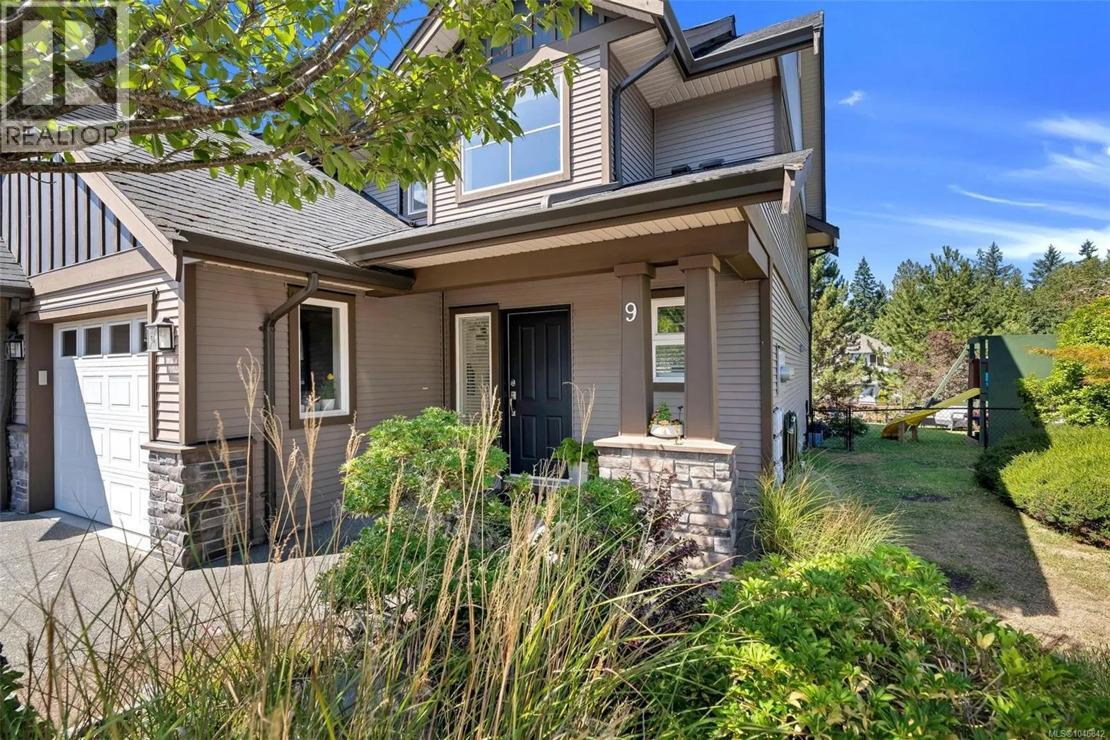 9 6250 Palahi Rd