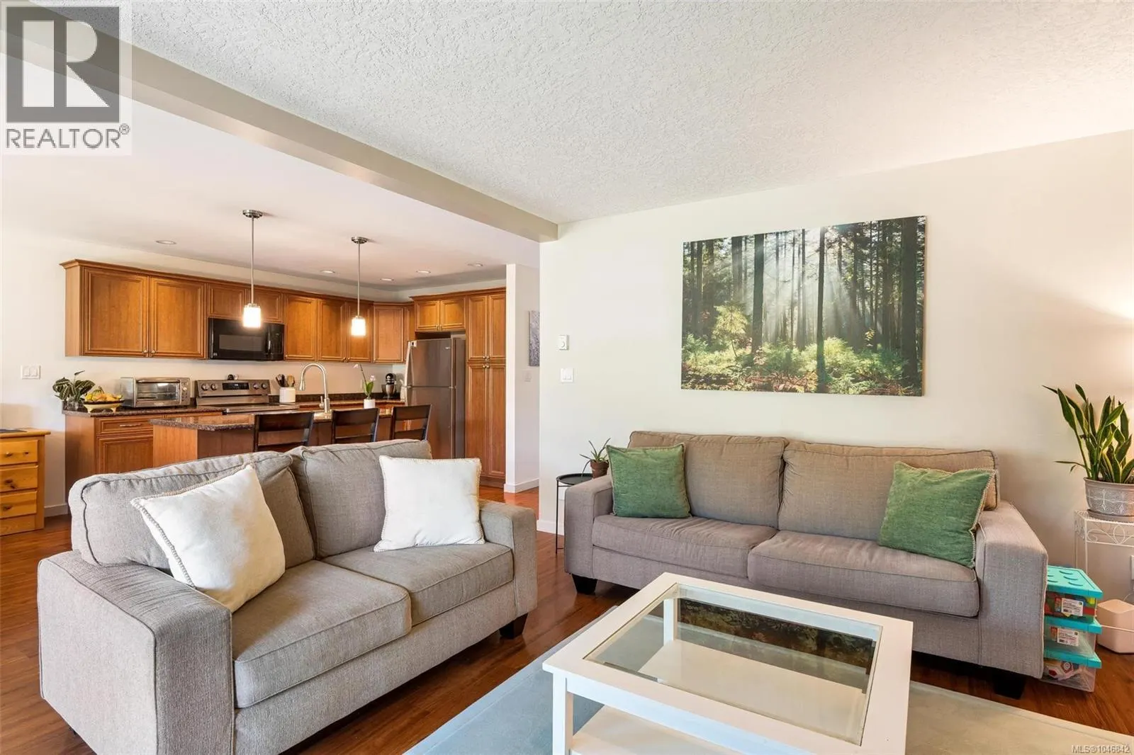9 6250 Palahi Rd
