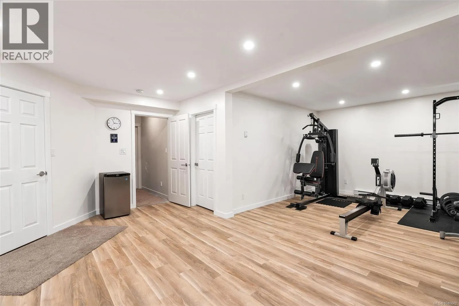 9 6250 Palahi Rd