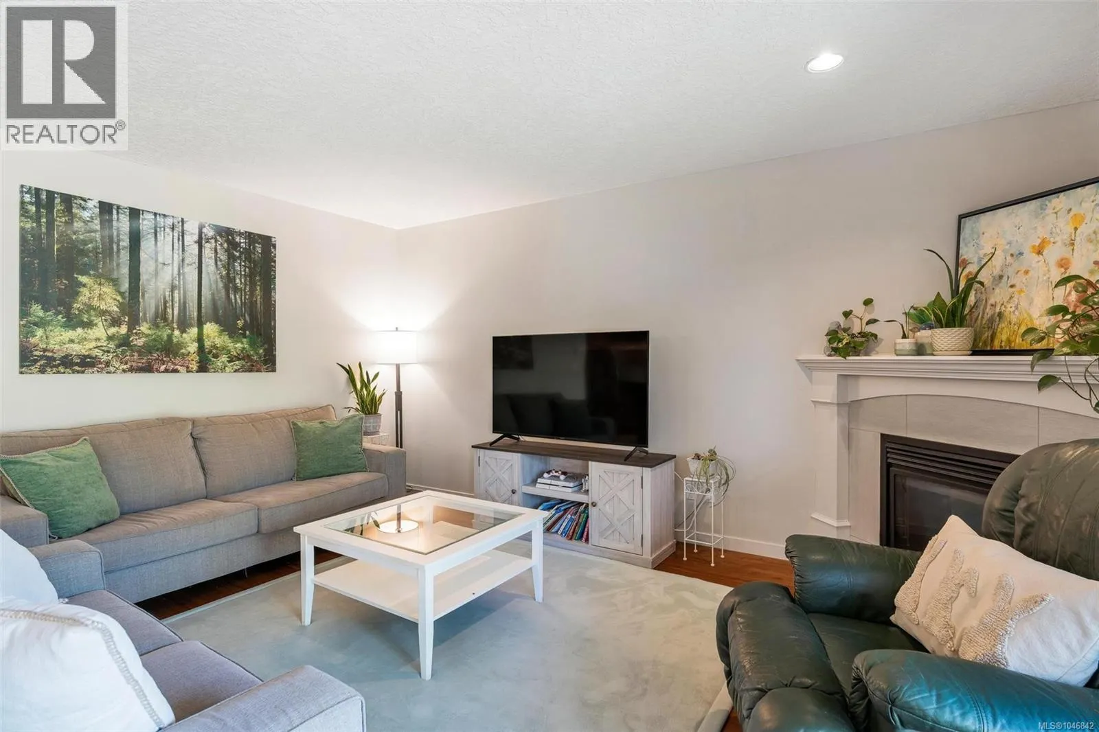 9 6250 Palahi Rd