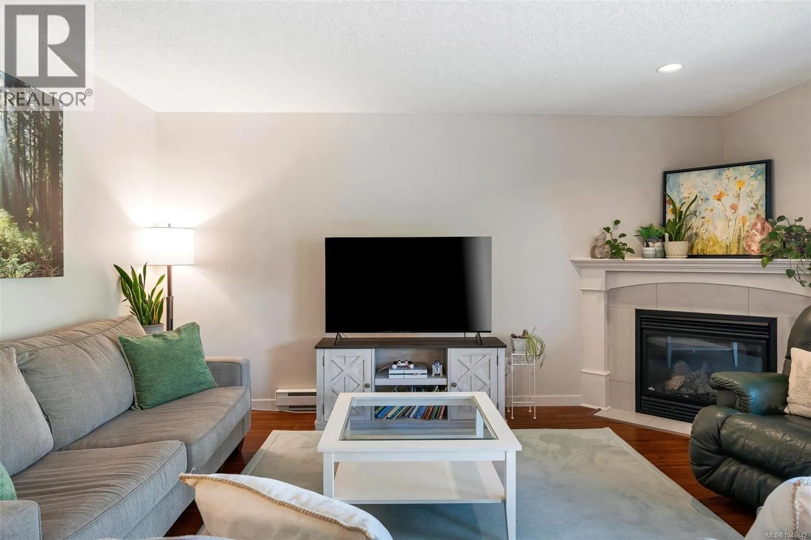 9 6250 Palahi Rd
