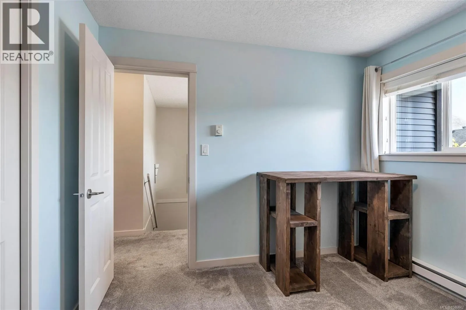 9 6250 Palahi Rd
