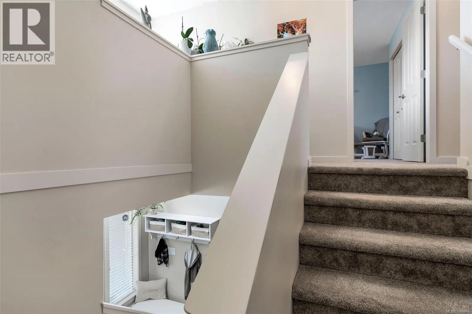 9 6250 Palahi Rd