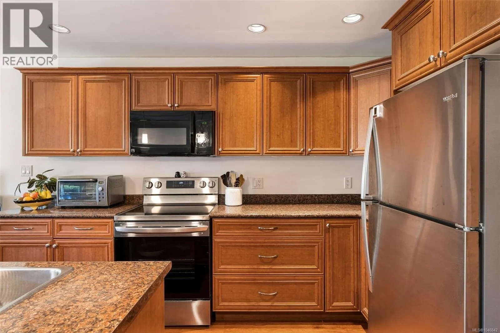 9 6250 Palahi Rd