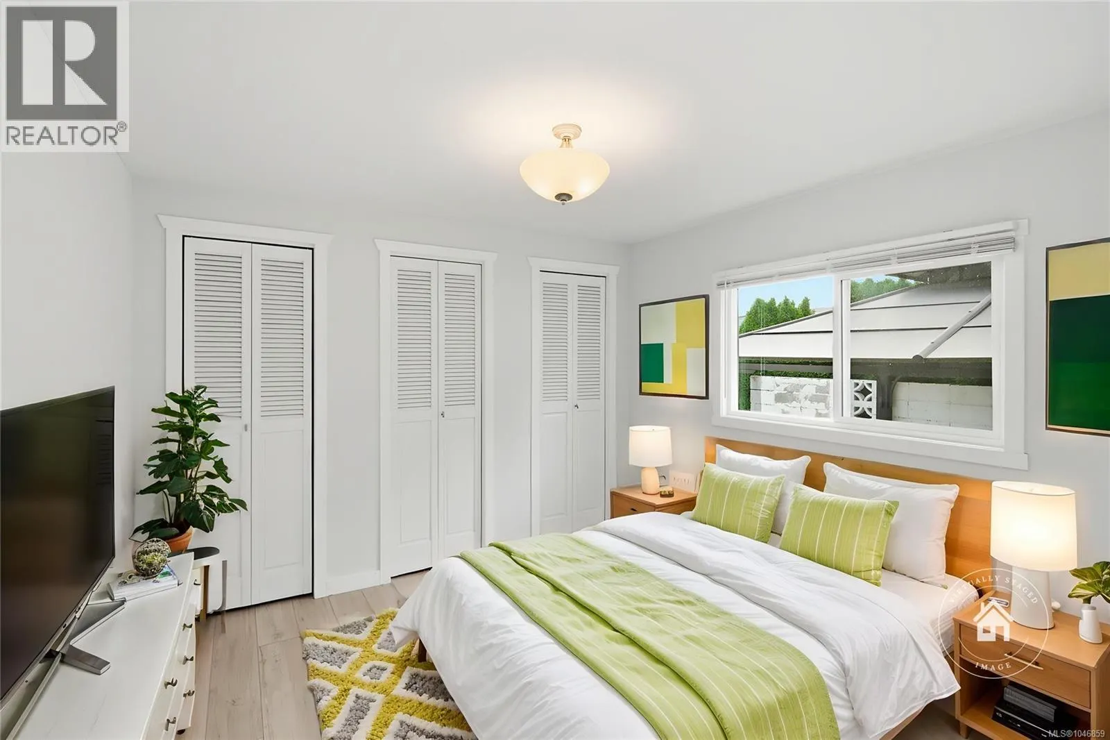 4 6325 Metral Dr