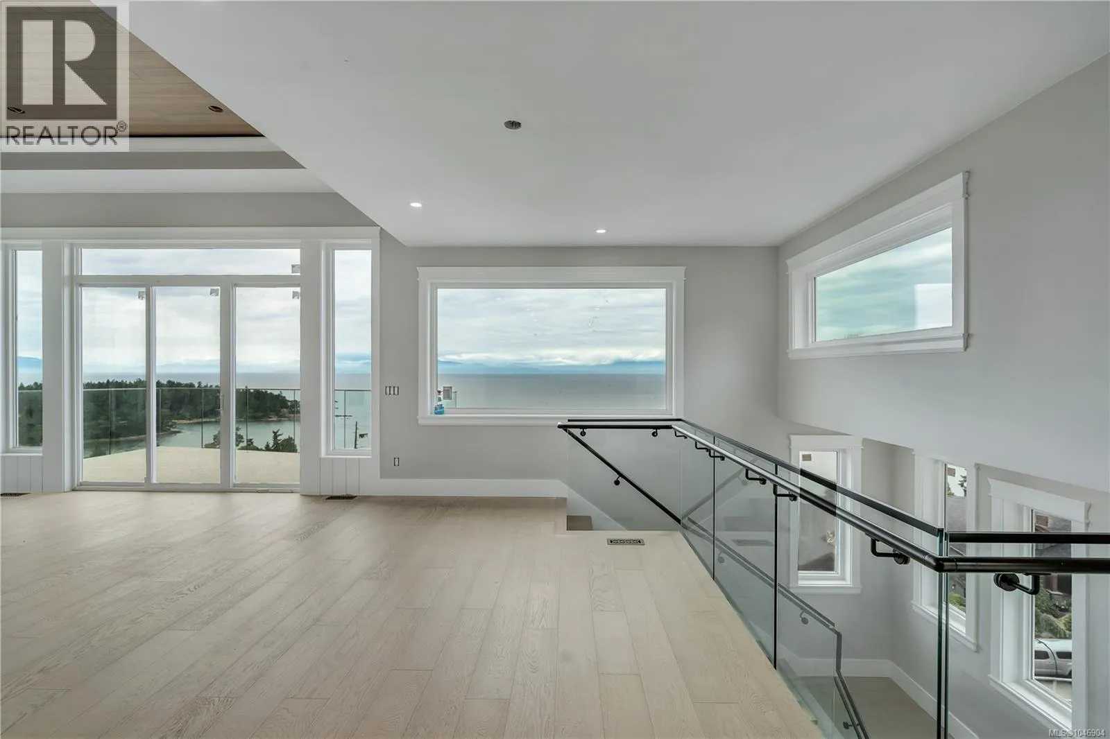 3875 Gulfview Dr