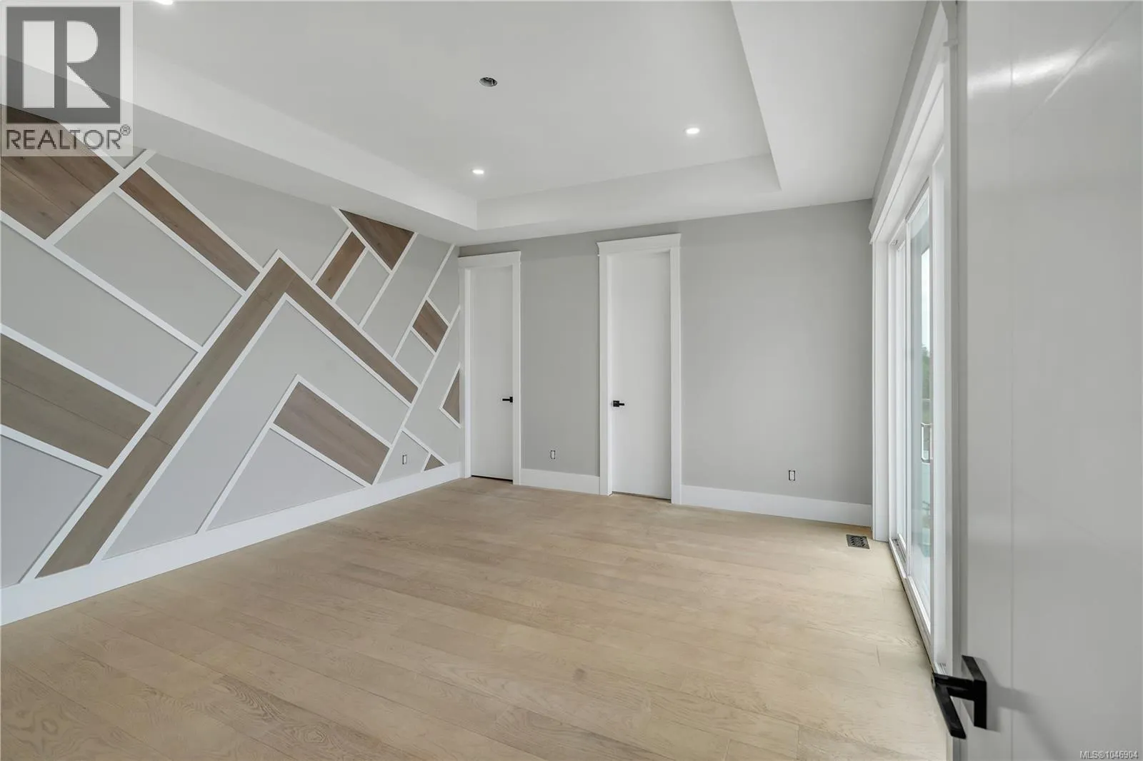 3875 Gulfview Dr