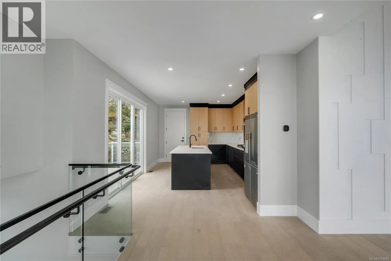3875 Gulfview Dr