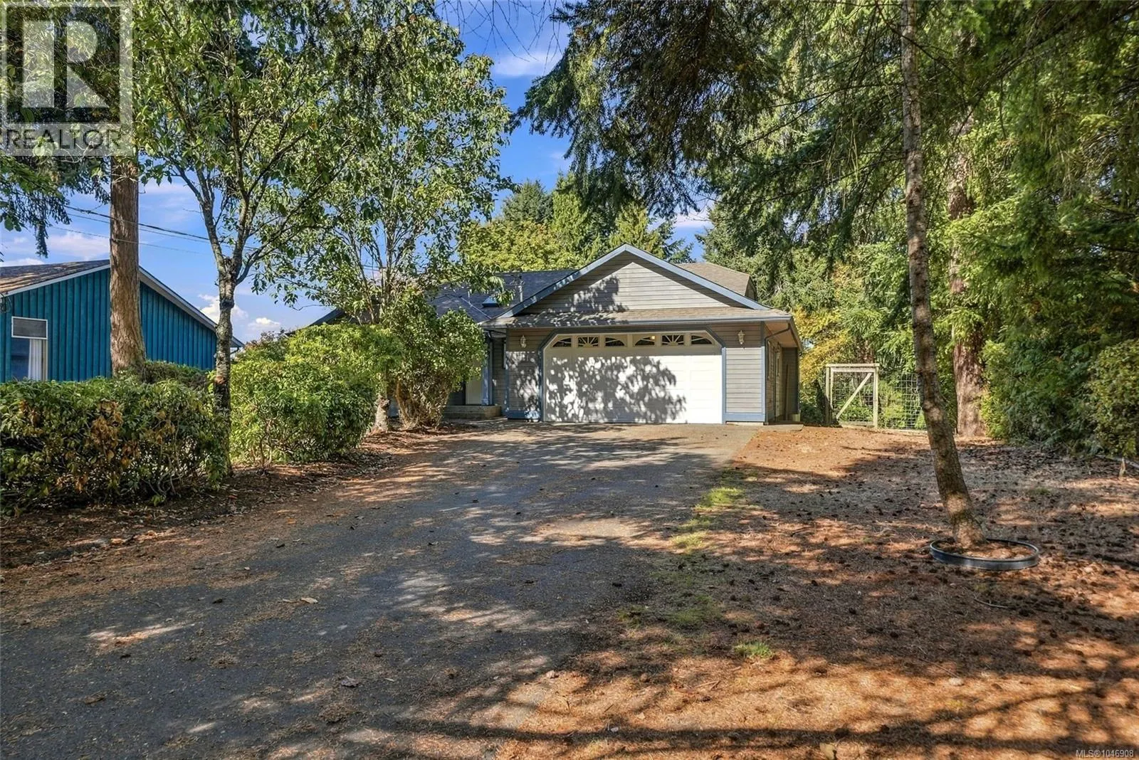 821 Shorewood Dr