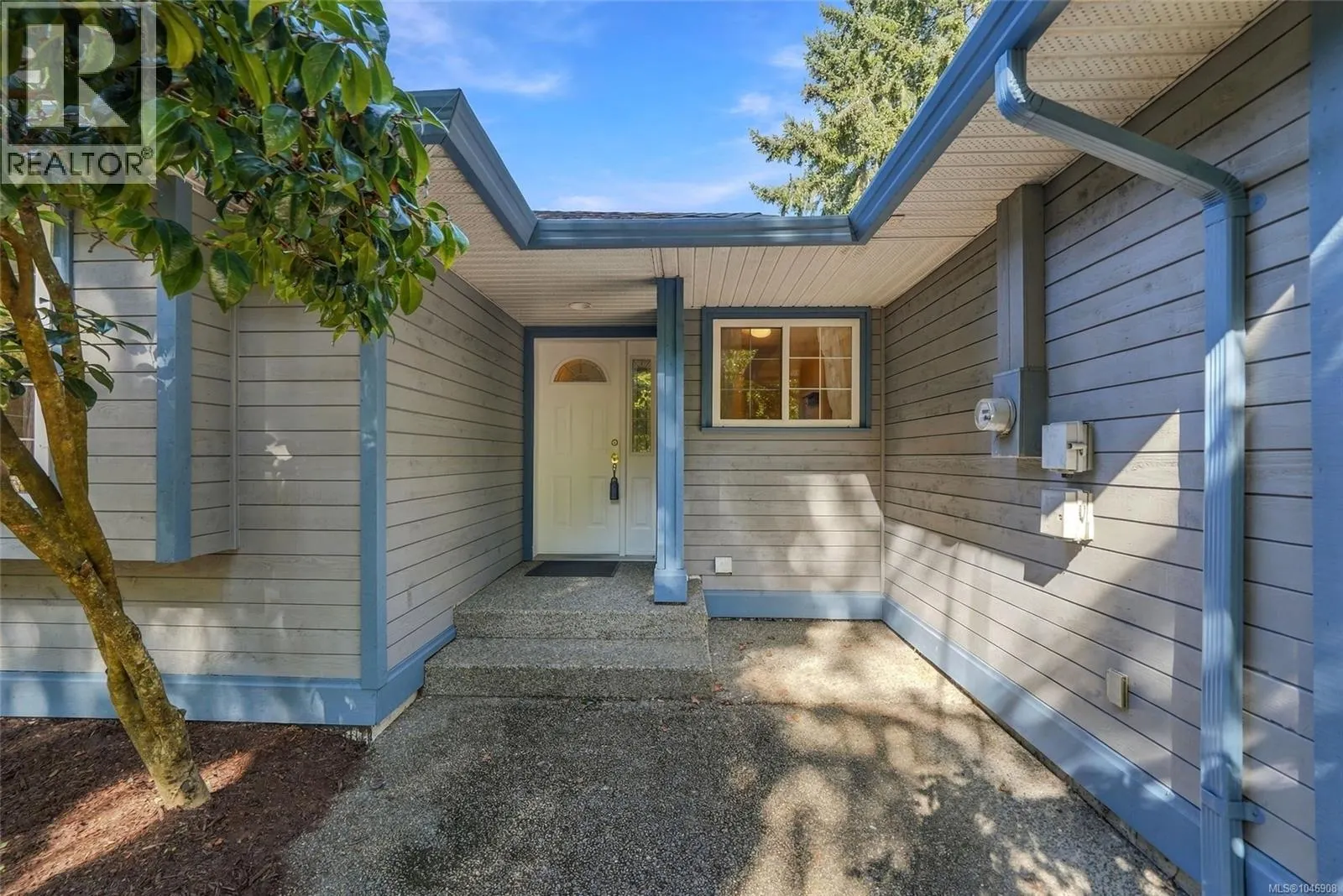 821 Shorewood Dr