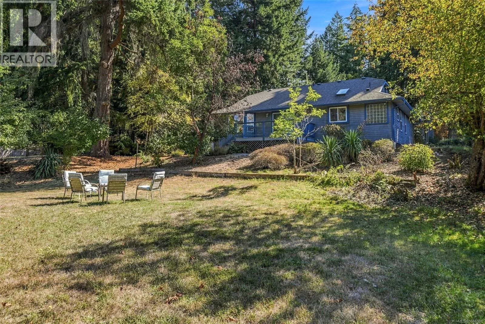 821 Shorewood Dr