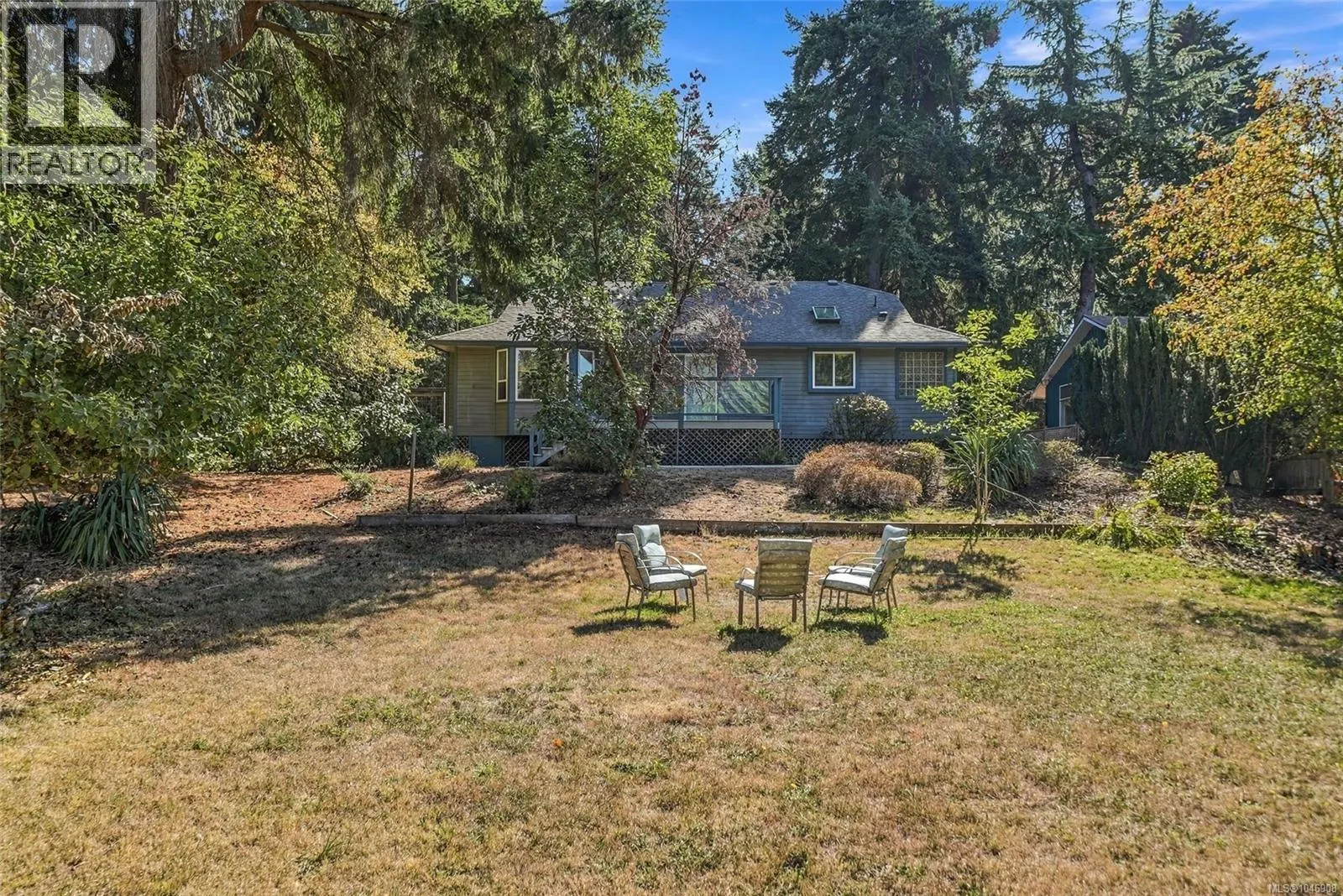 821 Shorewood Dr