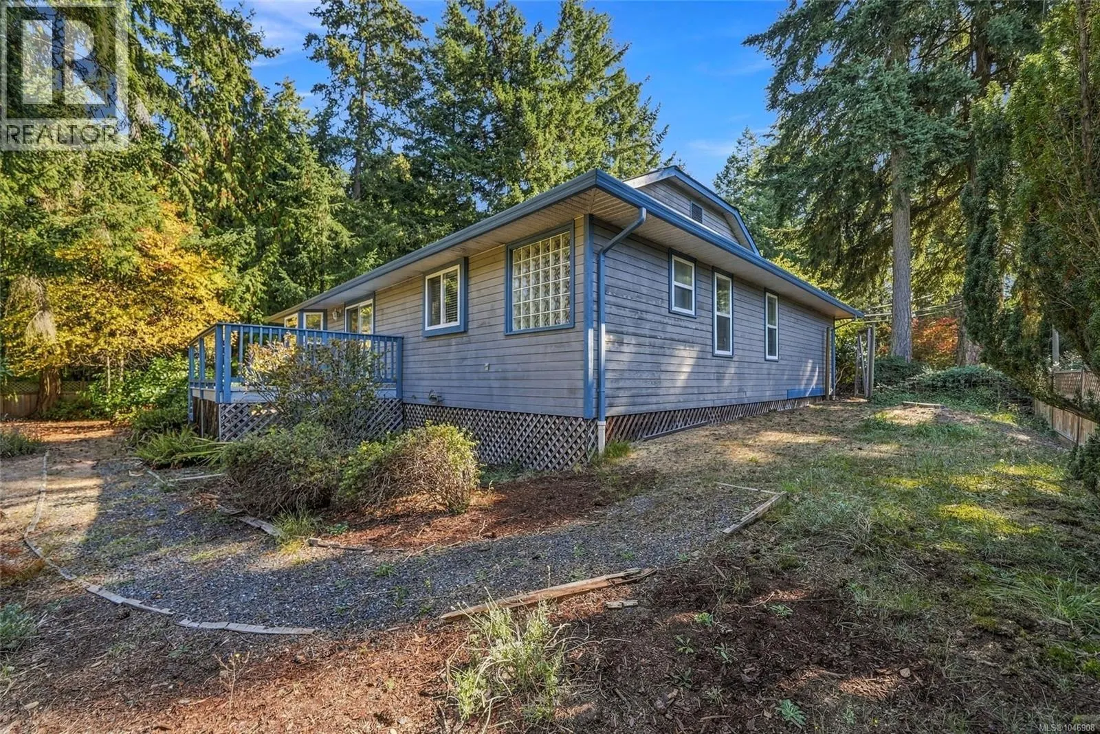 821 Shorewood Dr