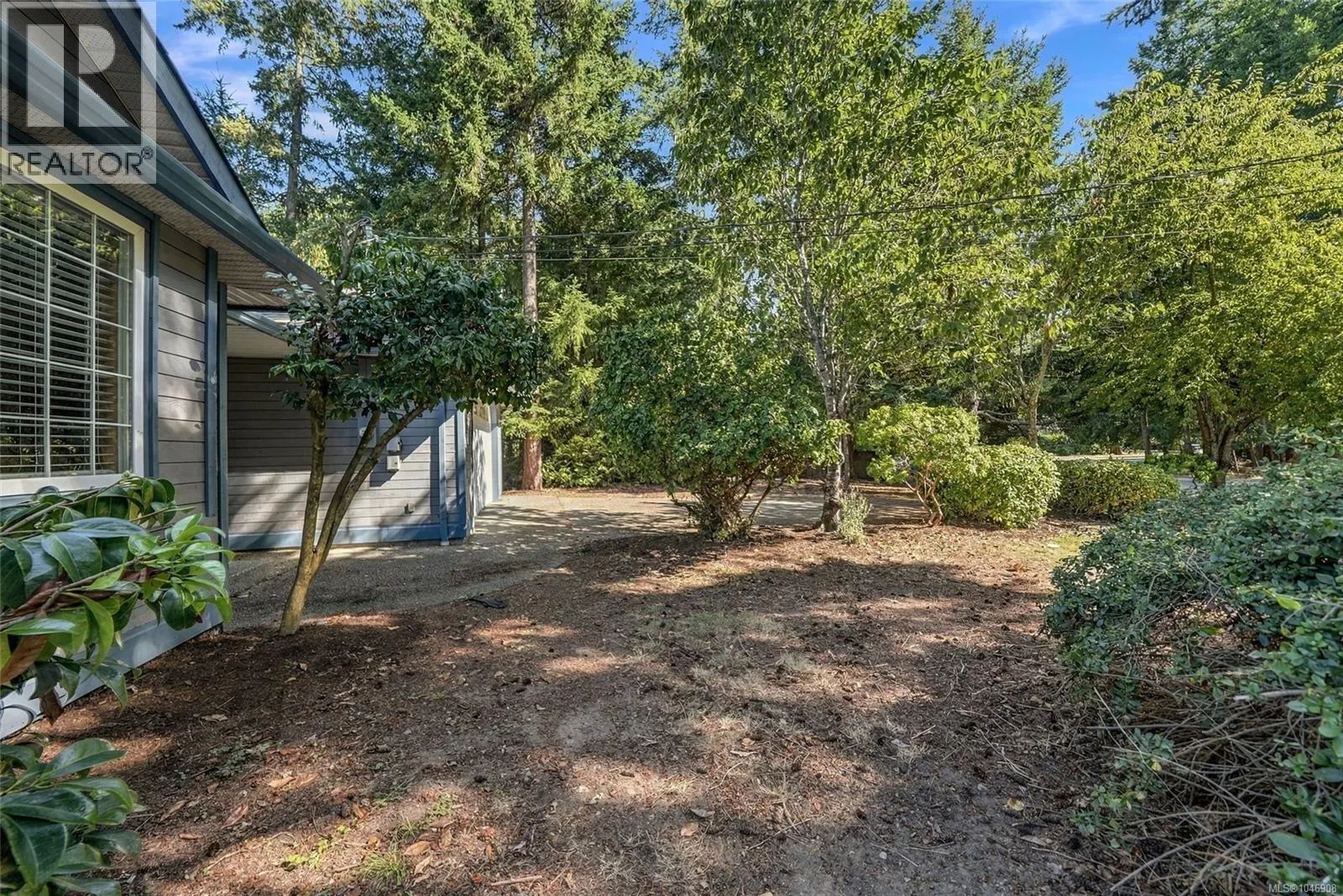 821 Shorewood Dr