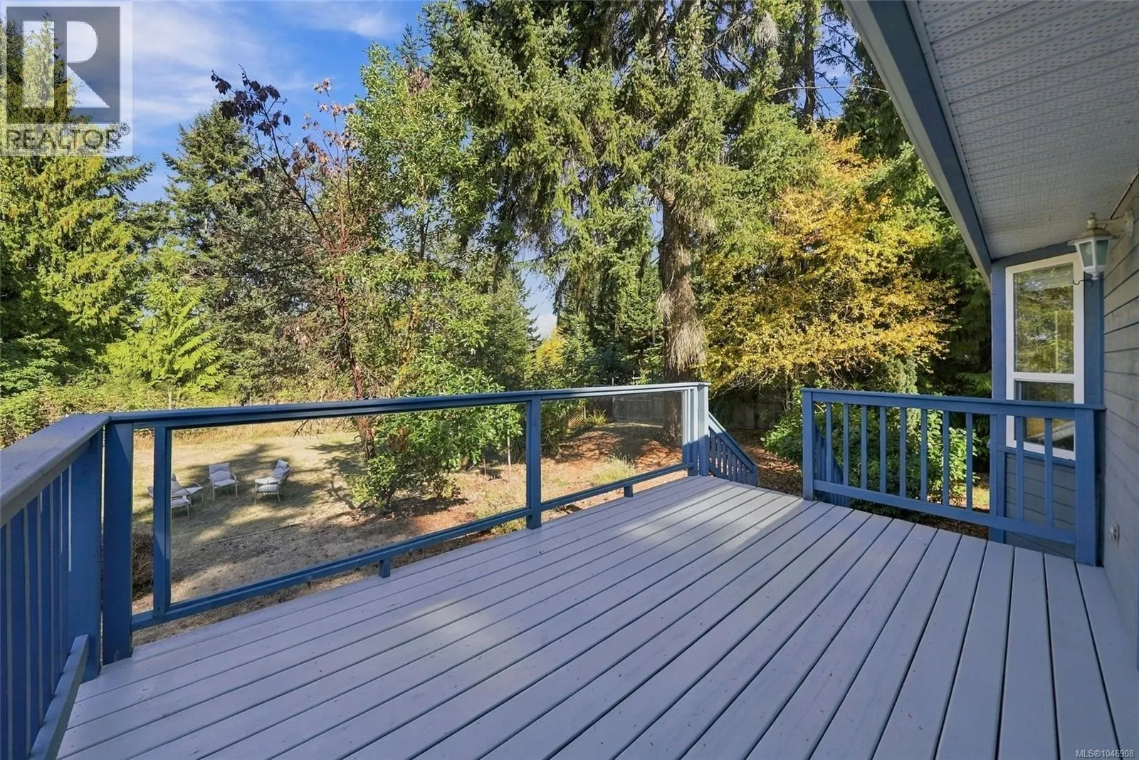 821 Shorewood Dr