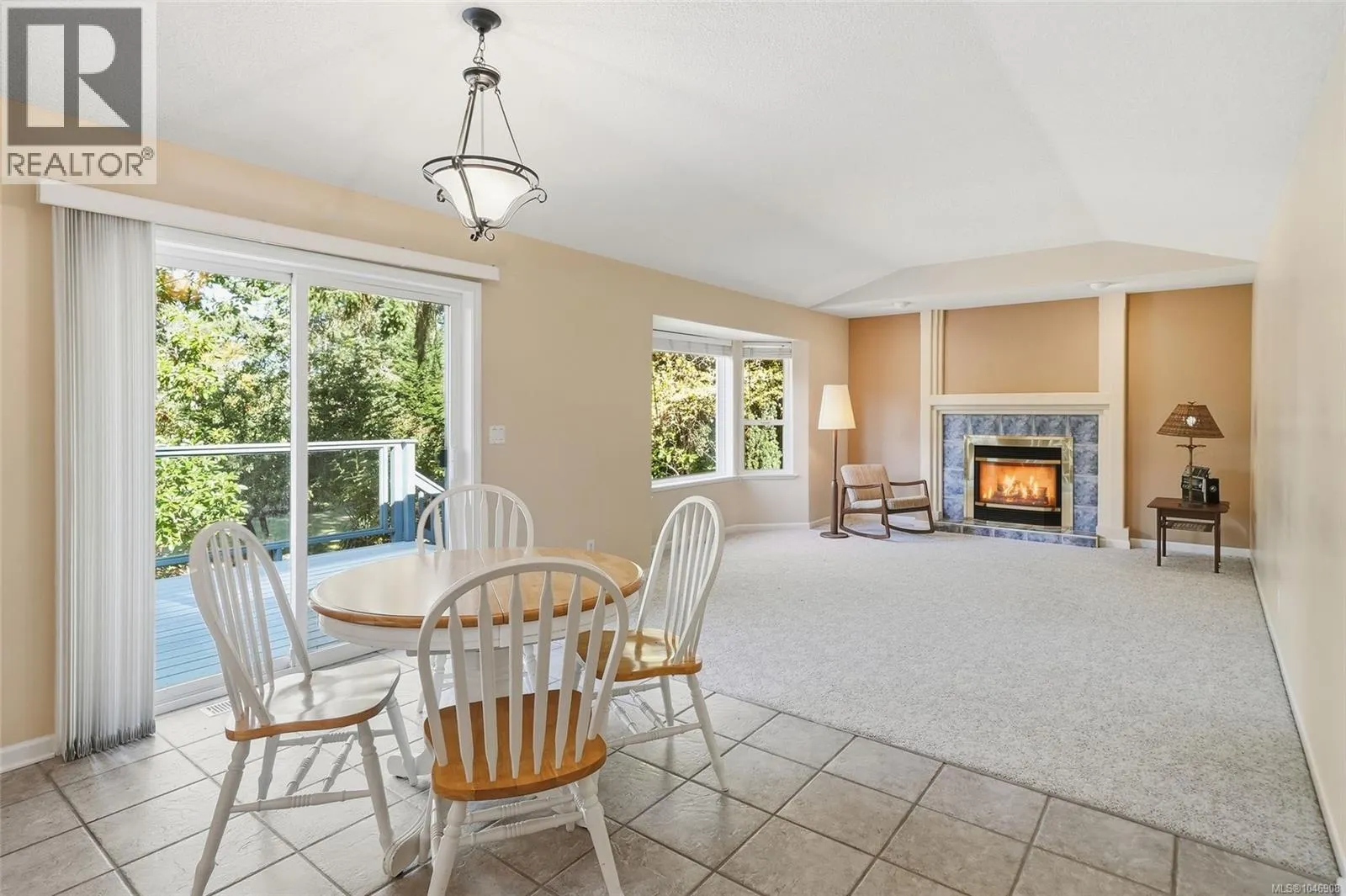 821 Shorewood Dr