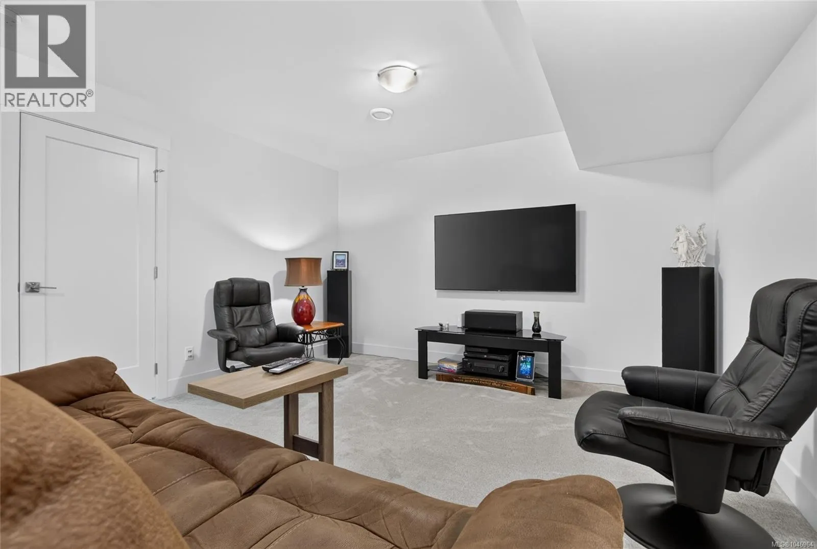 6218 Highwood Dr