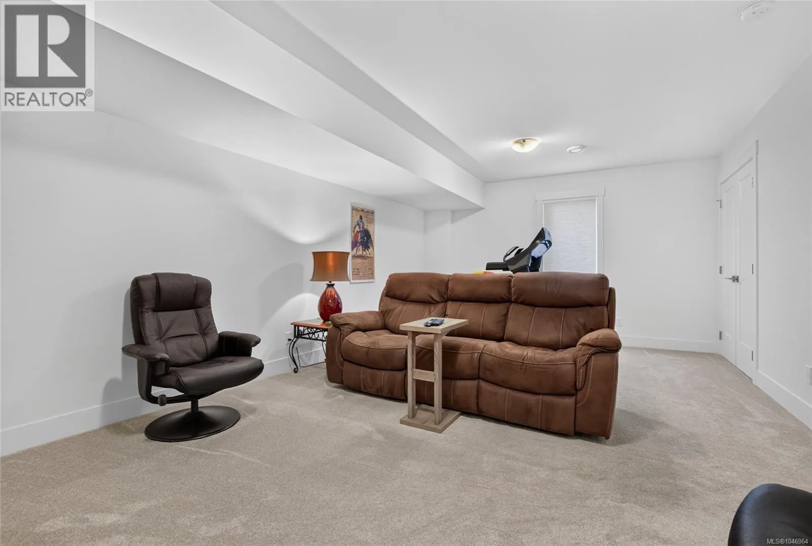 6218 Highwood Dr