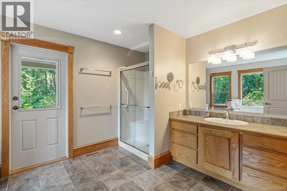 1205 Spider Lake Rd