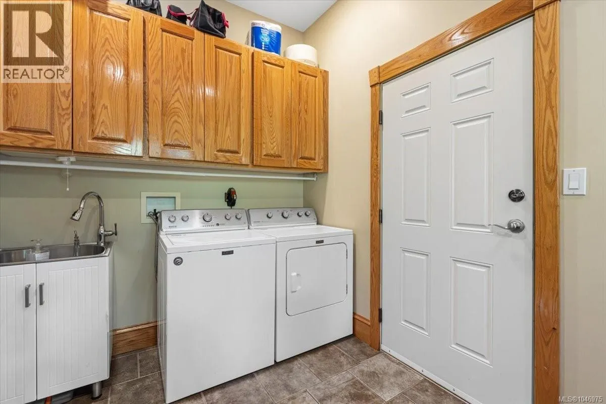 1205 Spider Lake Rd