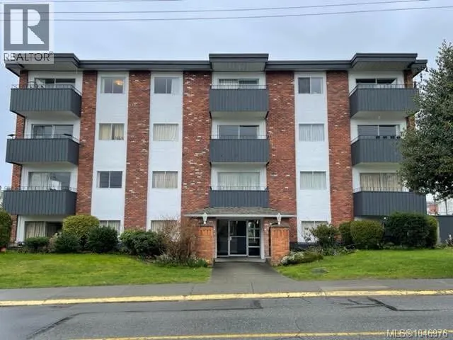 885 Old Esquimalt Rd