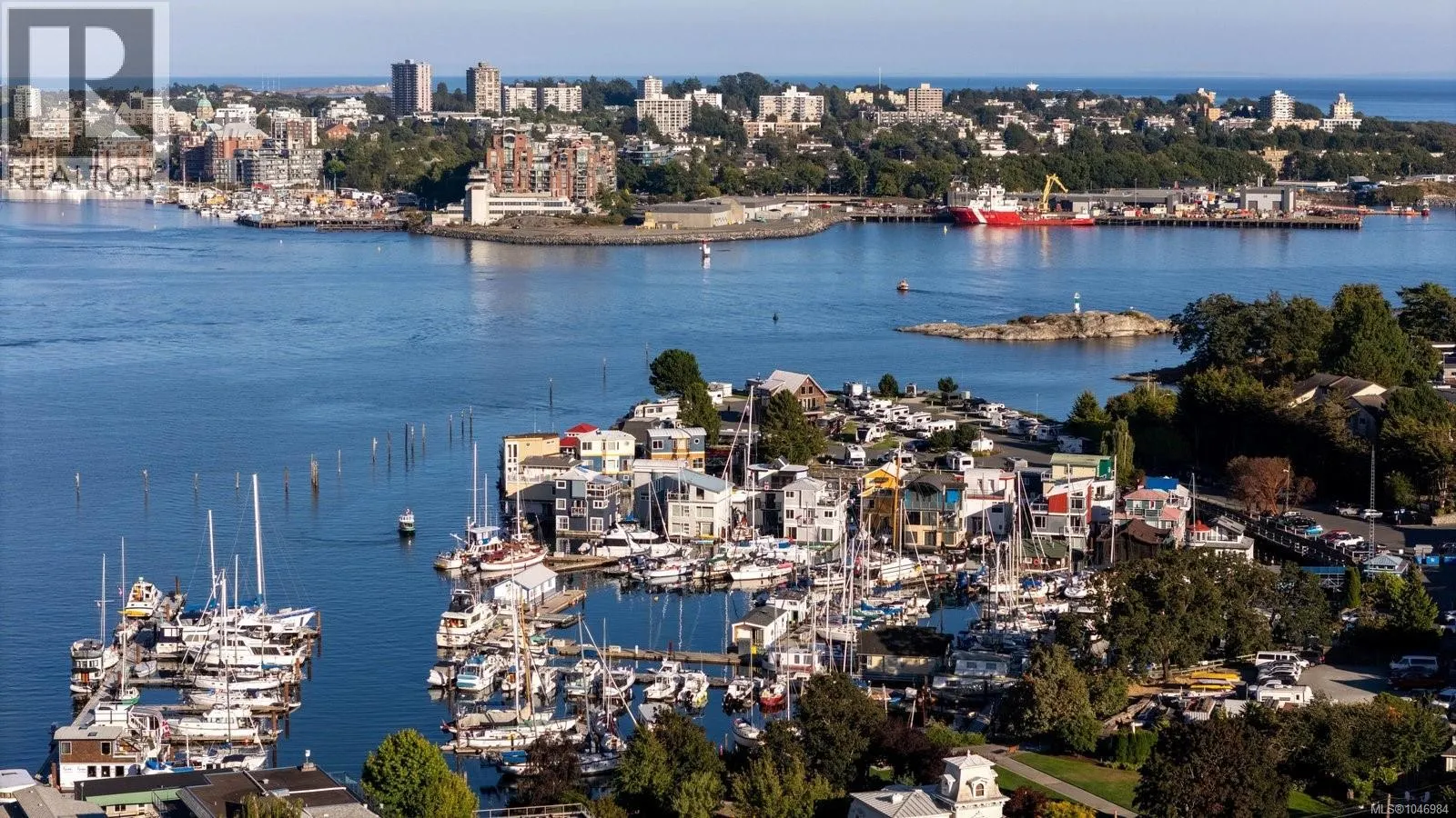 905 899 Esquimalt Rd