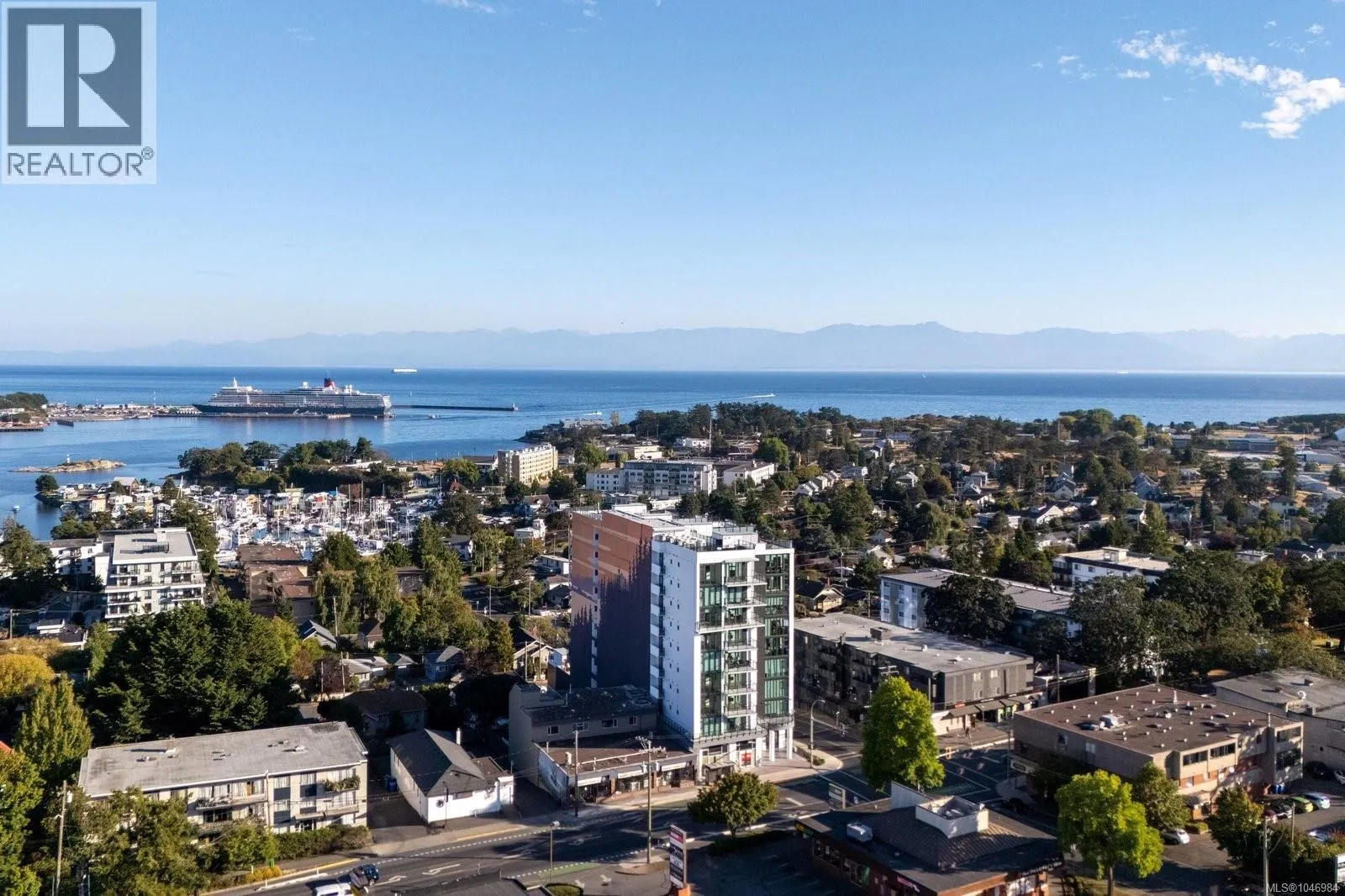 905 899 Esquimalt Rd