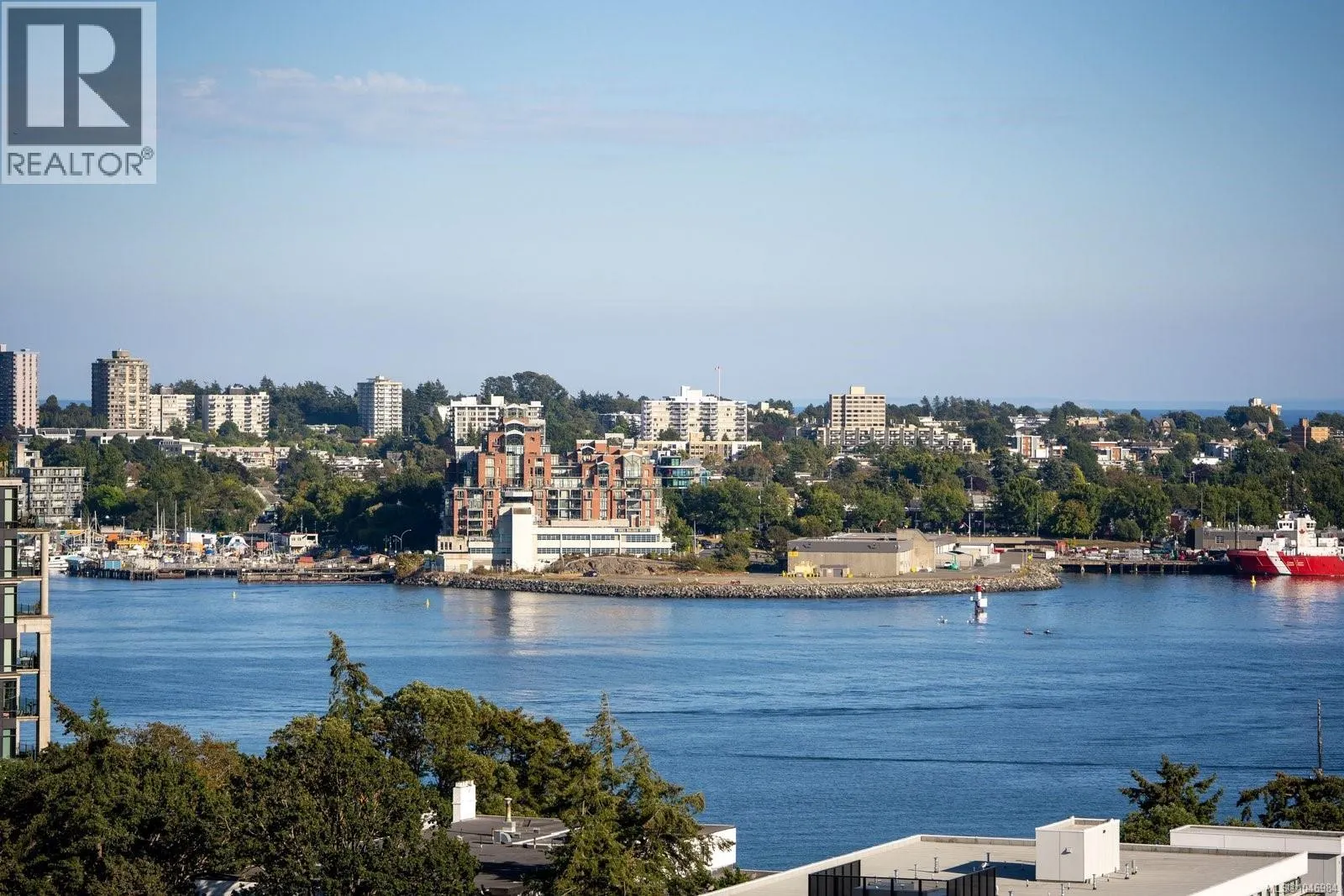 905 899 Esquimalt Rd