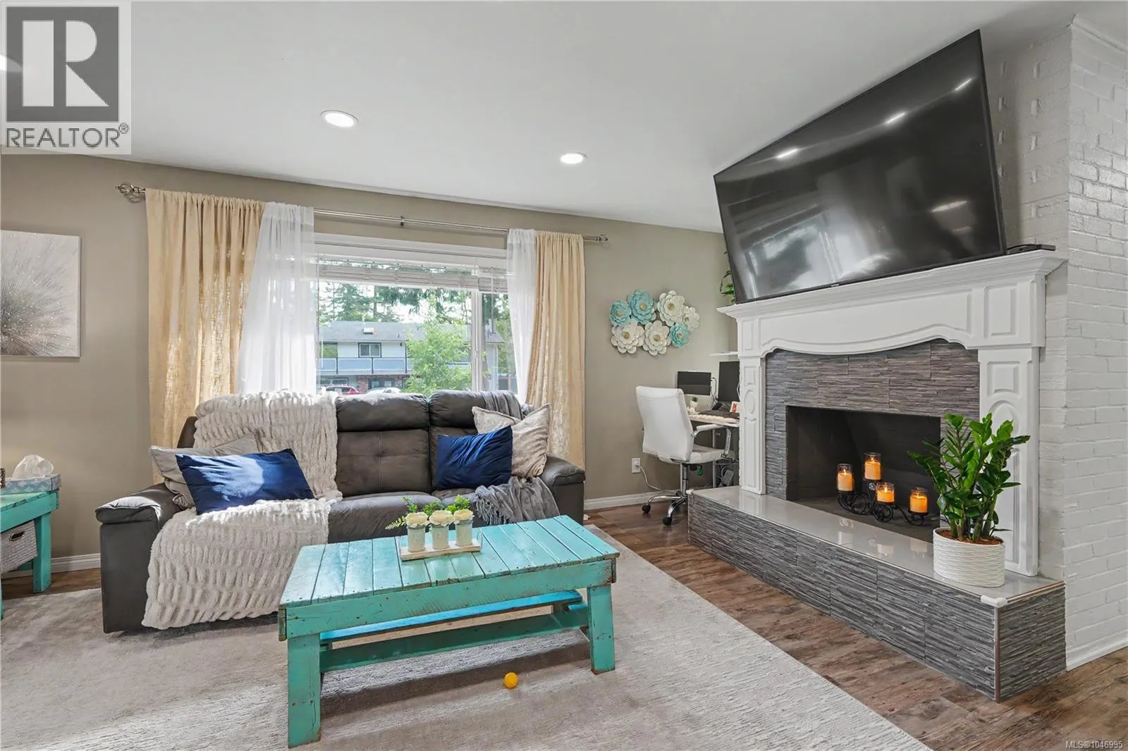 3374 Uplands Dr
