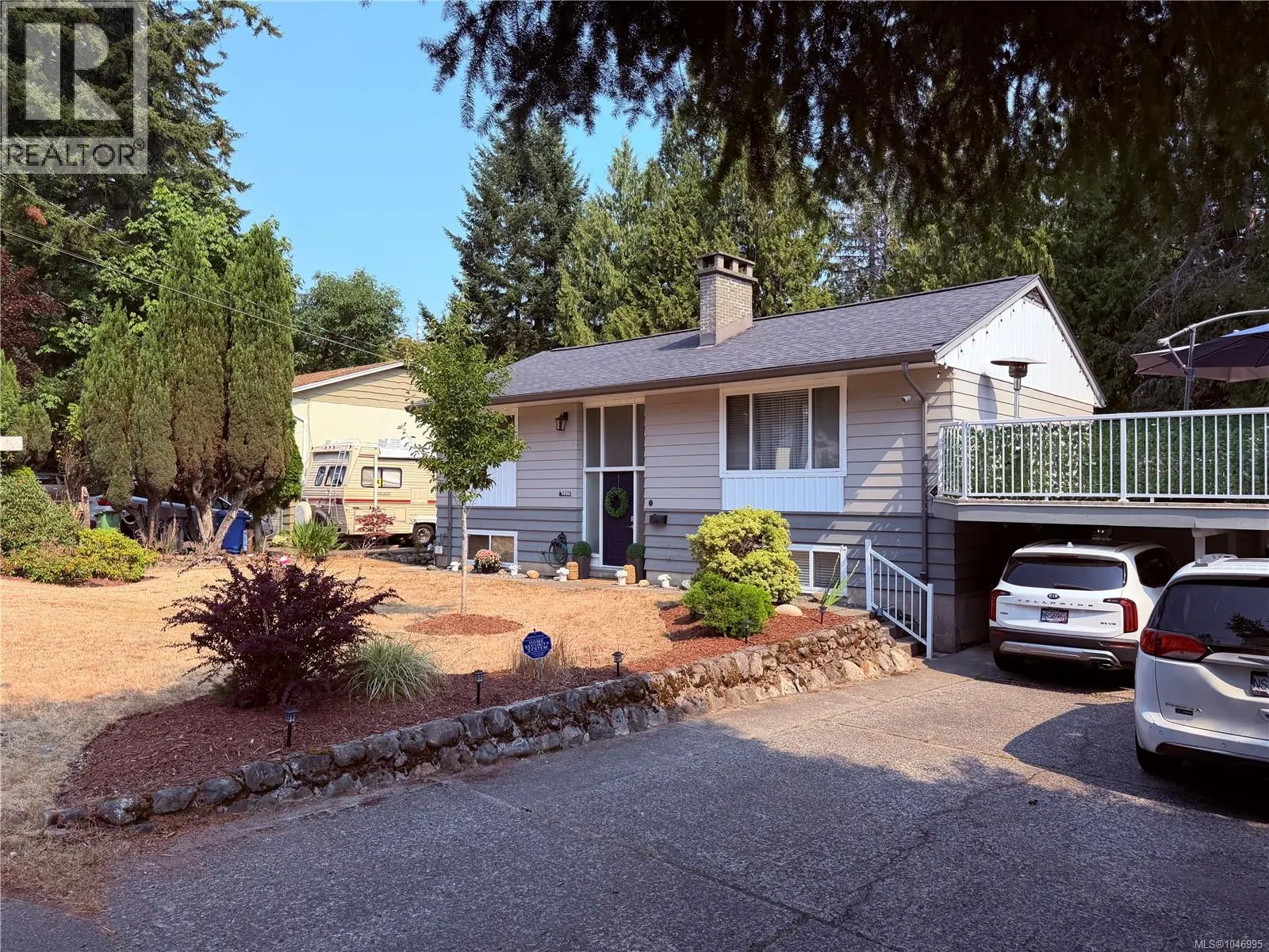 3374 Uplands Dr