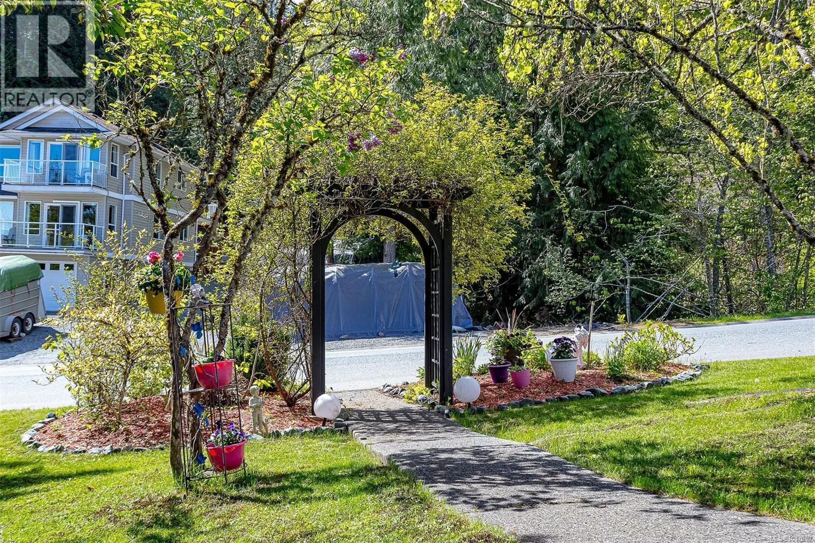 457 Thetis Dr