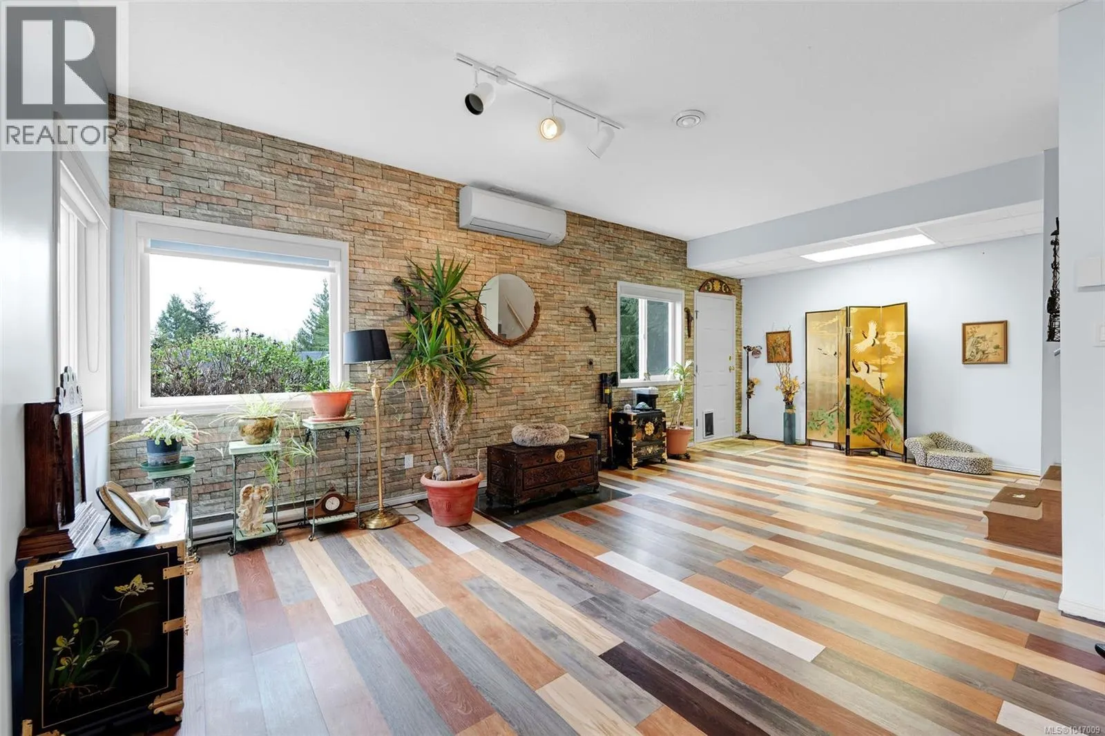 457 Thetis Dr