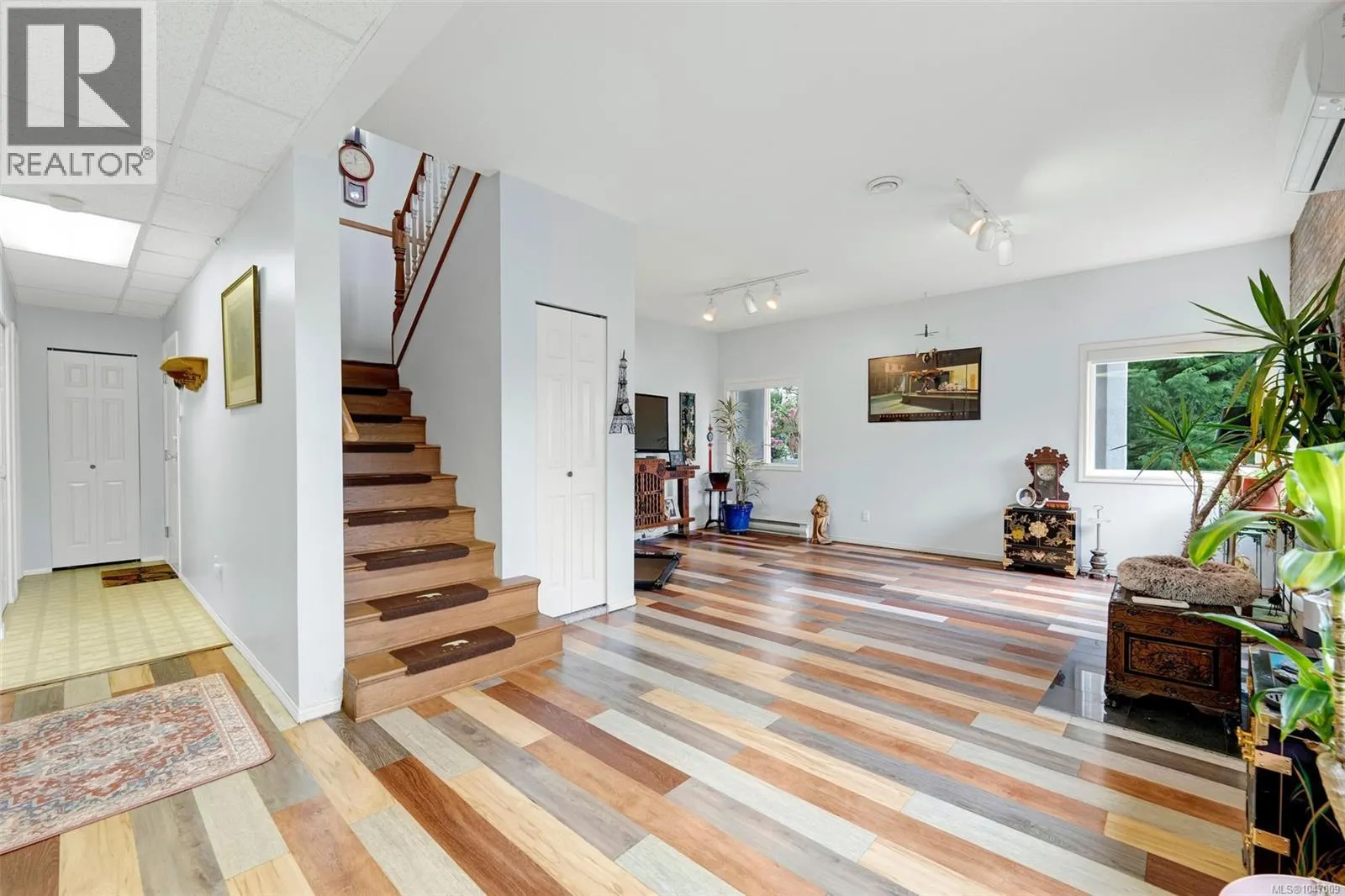 457 Thetis Dr