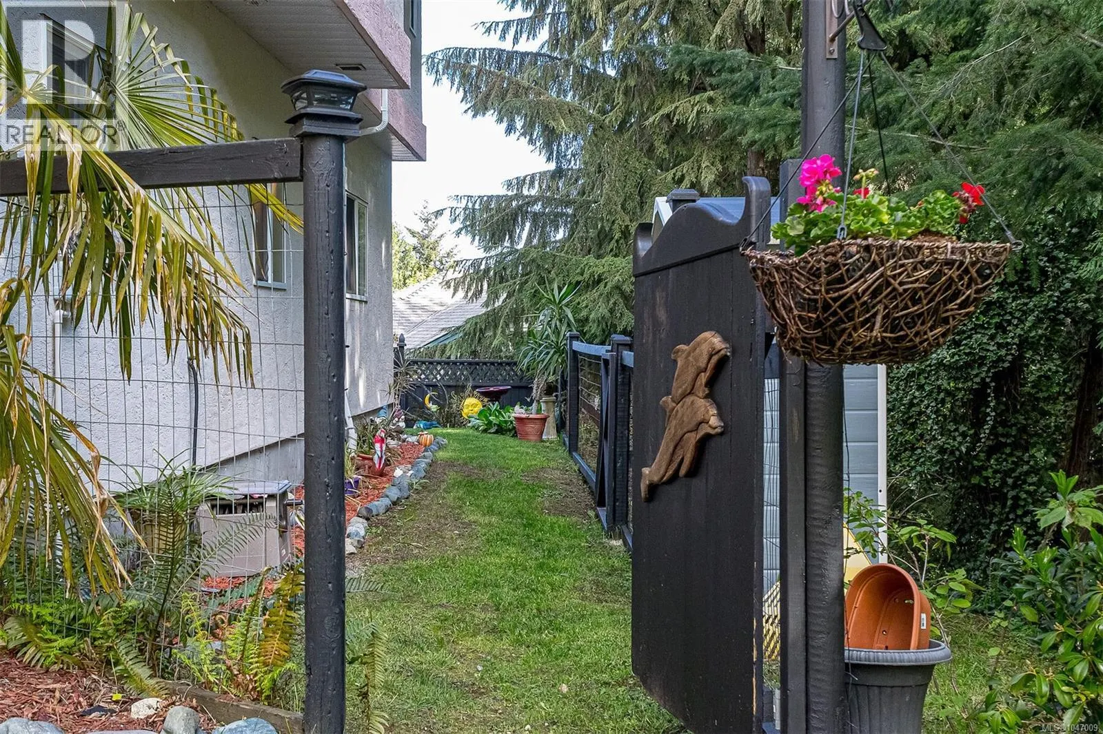 457 Thetis Dr